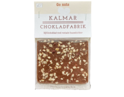 En bild som visar Mini Go nuts - minichokladkaka med mjölkchoklad och rostade hasselnötter från Kalmar Chokladfabrik